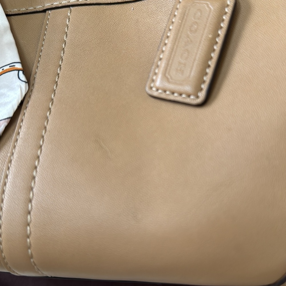 Coach Hamptons beige all leather satchel w/silver tone hardware 2008 - Picture 12 of 13